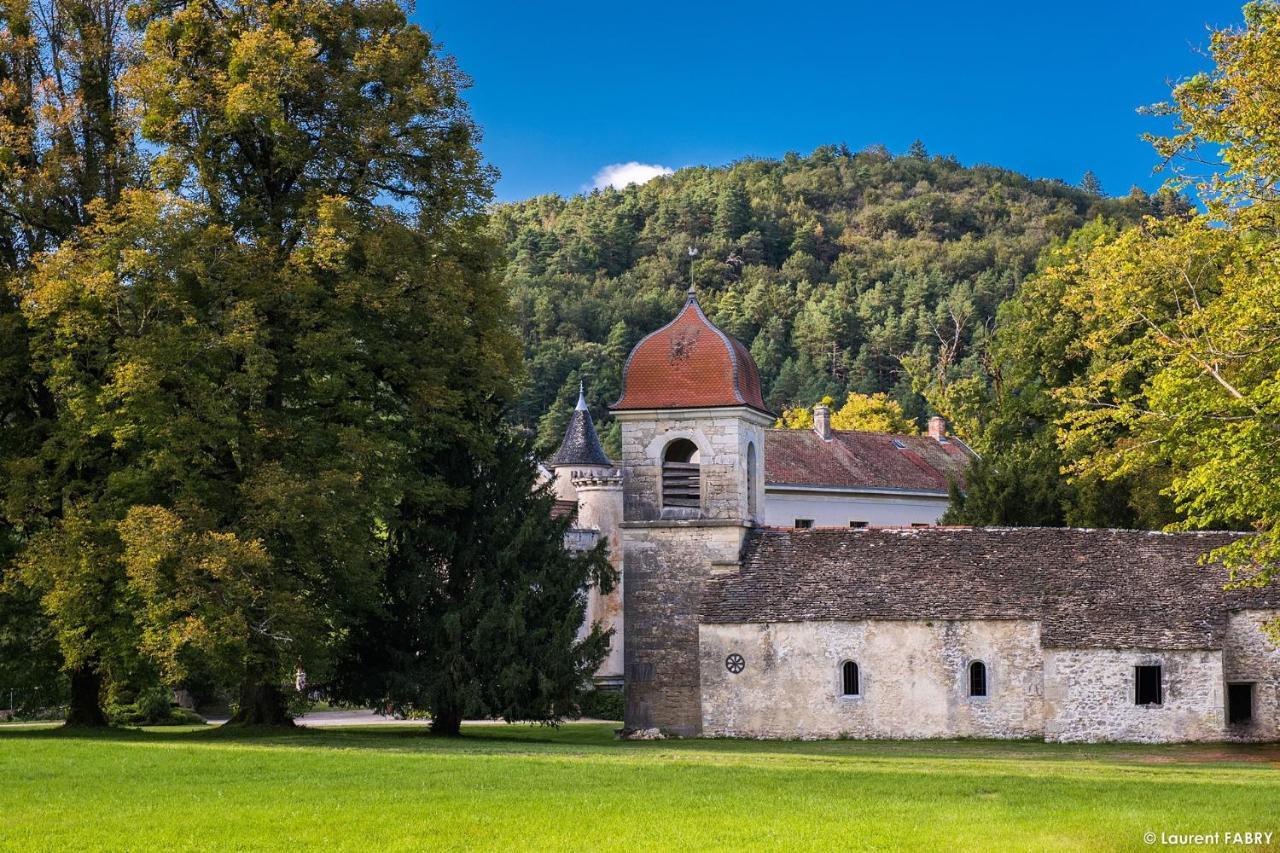 Chateau De Maillat Екстериор снимка